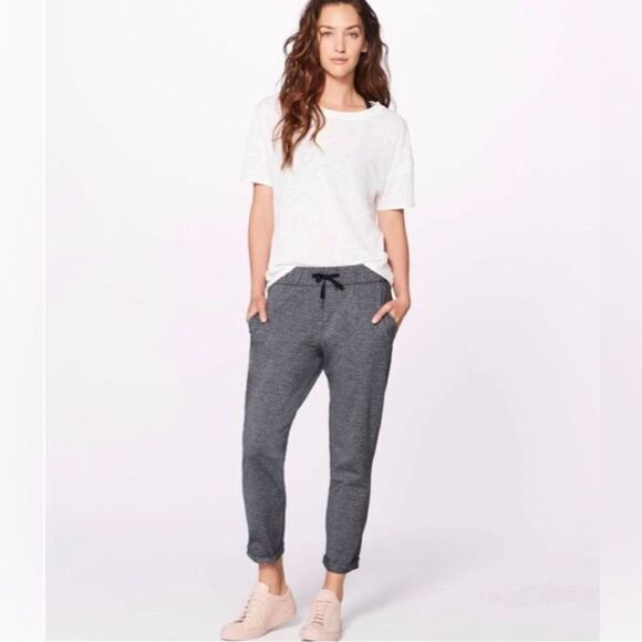 Lululemon On The Fly Pant *28" - Picture 2 of 11